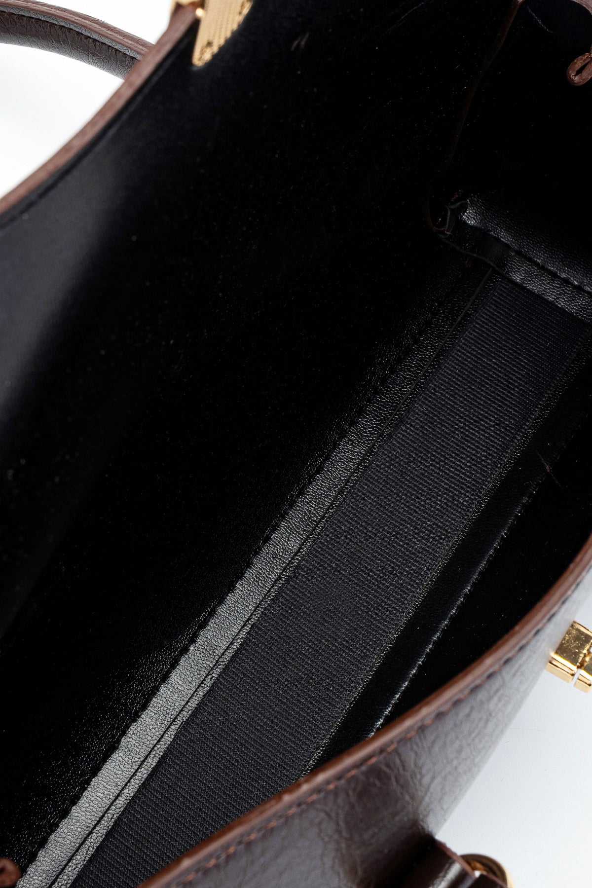 Baget form özel kilit sarkıt detaylı Hilly Kadın Kol Çanta Kahverengi