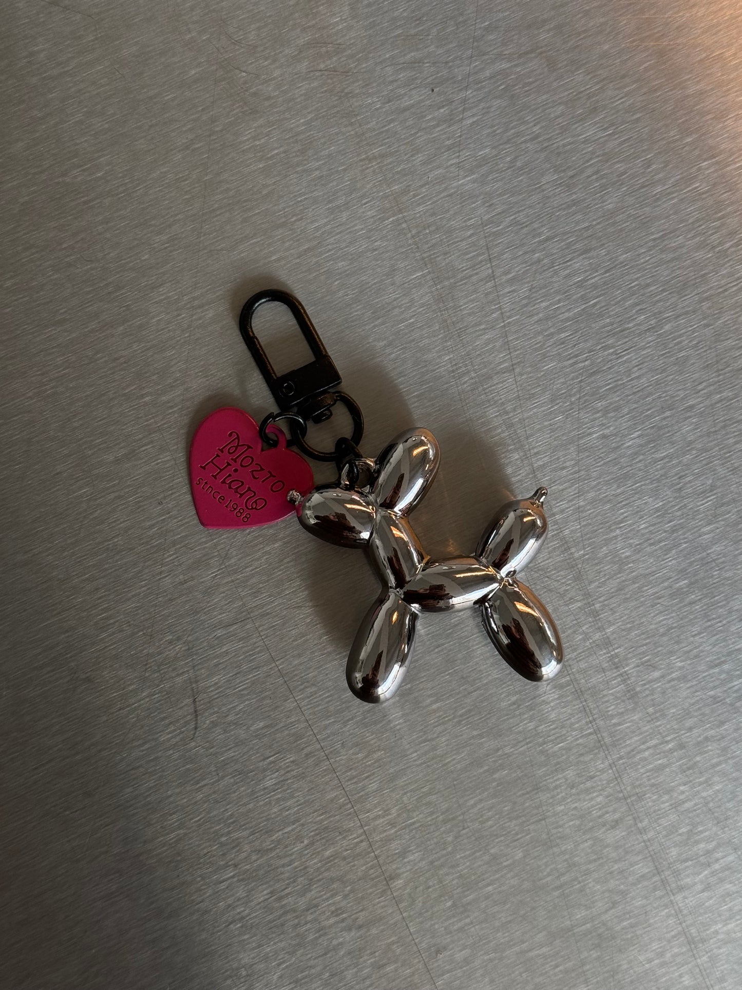 Balon Köpek Anahtarlık Kalp Şekilli Pim Kilit Detaylı Çanta Charm Metalik