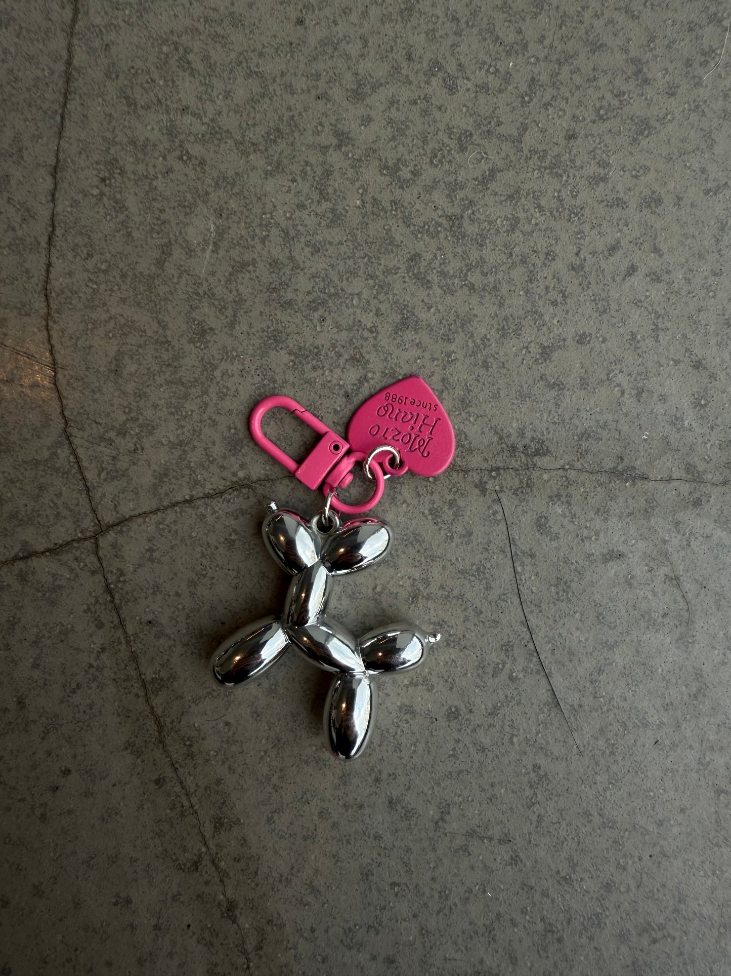 Balon Köpek Anahtarlık Kalp Şekilli Pim Kilit Detaylı Çanta Charm Gümüş