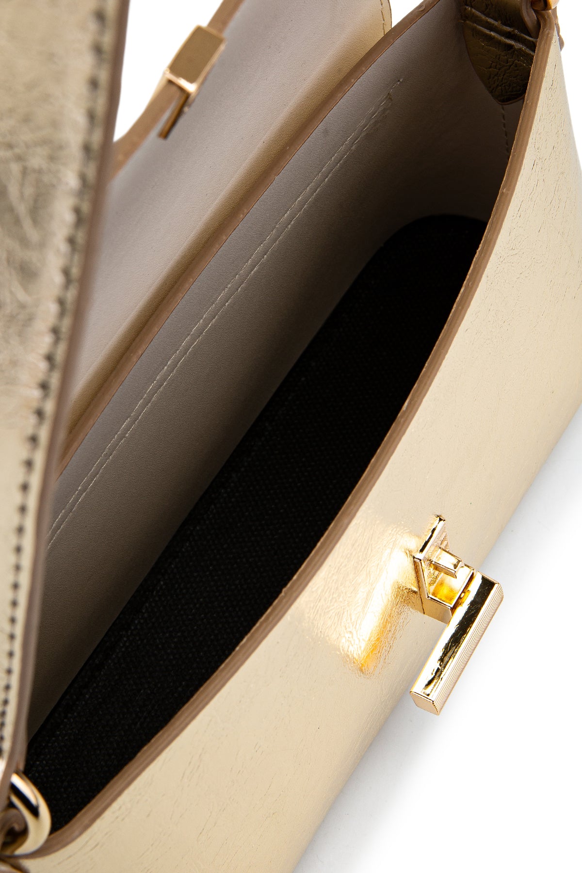 Kapaklı Baget Lara Kadın Kol Çanta Gold