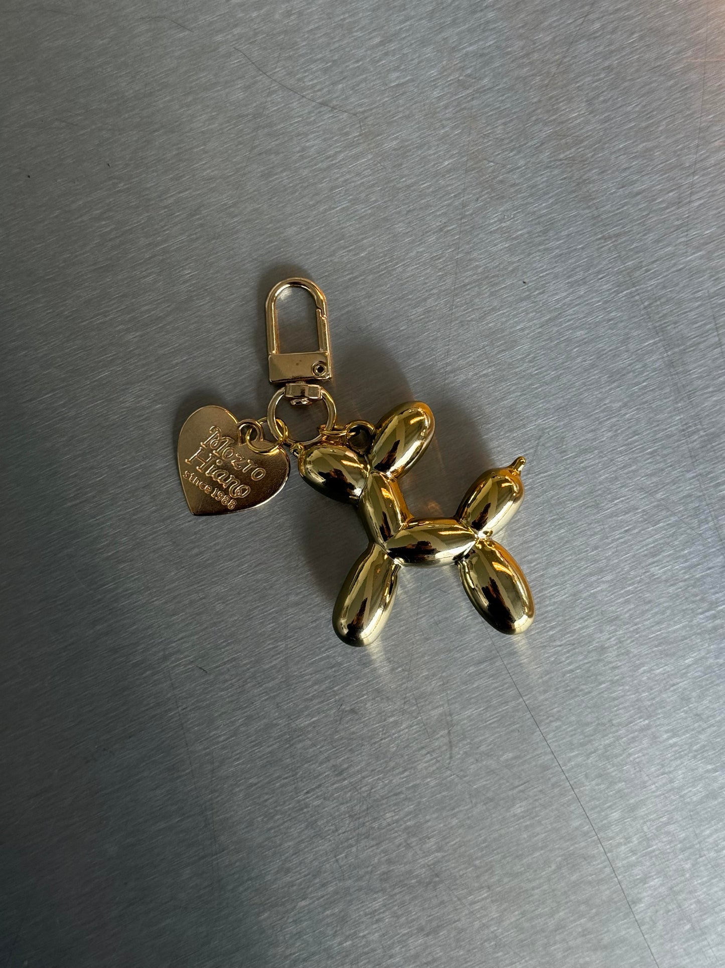 Balon Köpek Anahtarlık Kalp Şekilli Pim Kilit Detaylı Çanta Charm Gold