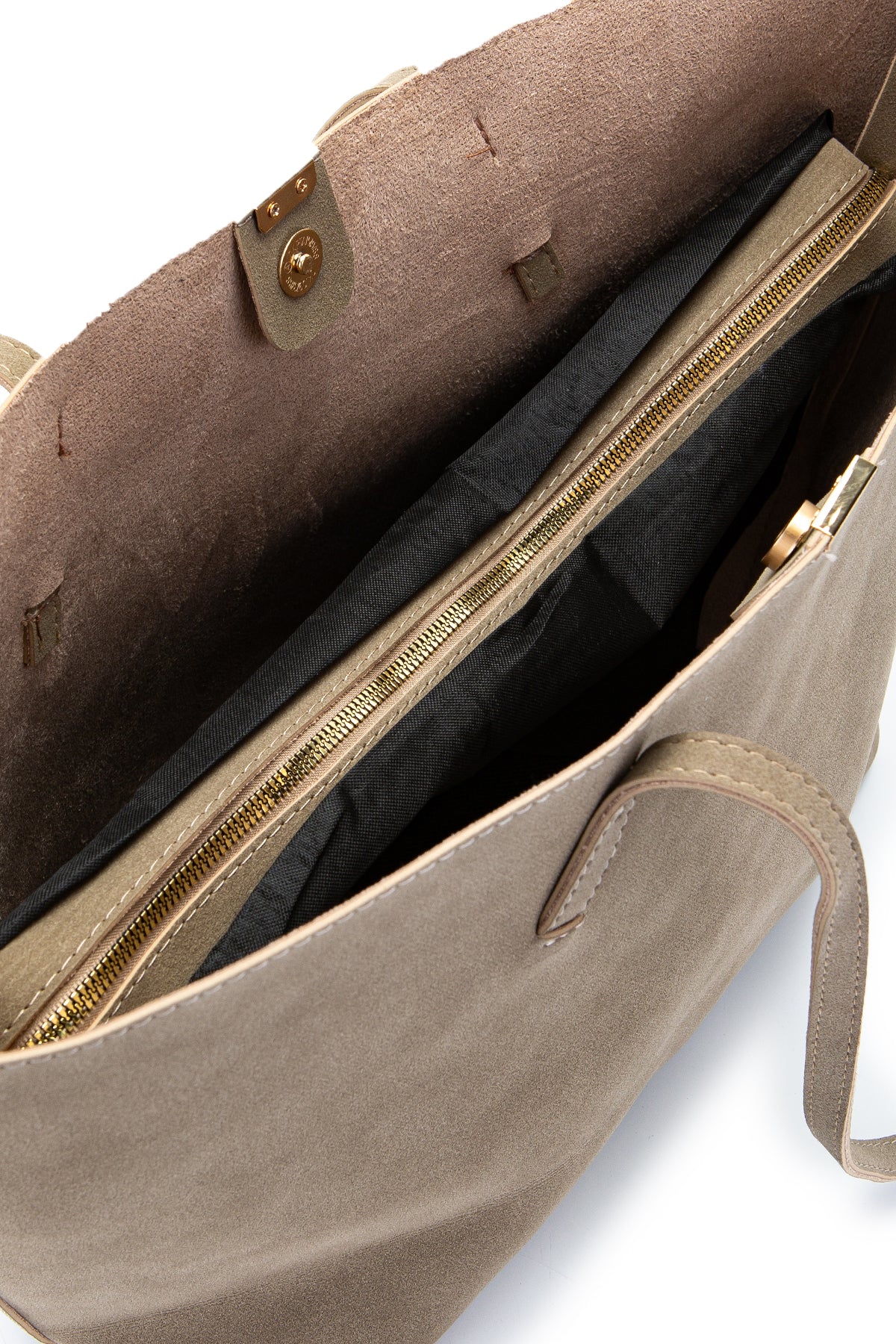 Metal Aksesuarlı Süet Duran Kol Çanta Bej