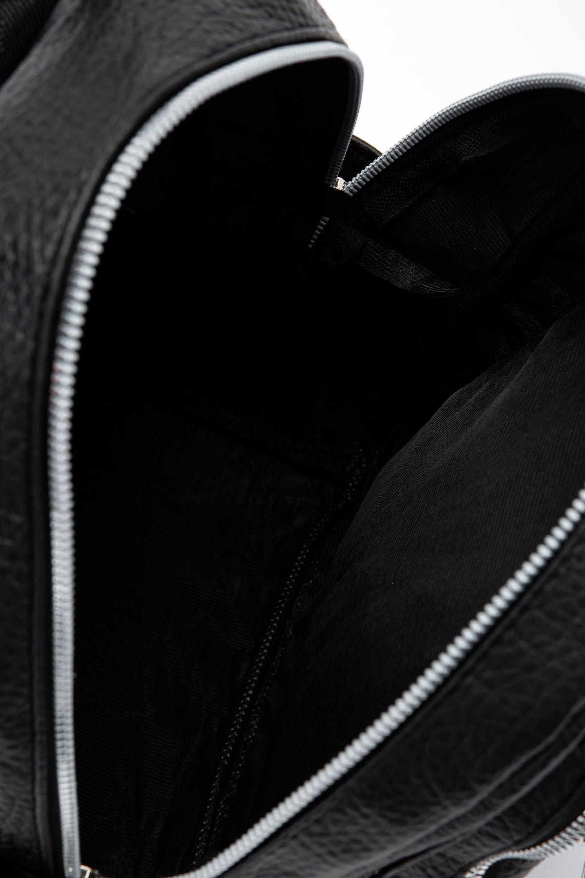 Çok Gözlü Suni Deri Bucky Sırt Çantası Siyah