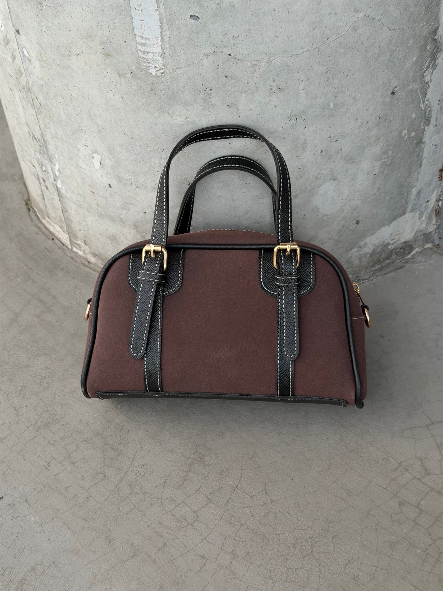 Süet Deri Kombinasyonlu Çift Kemer Detaylı Garne Kadın Çapraz Çanta Kahverengi