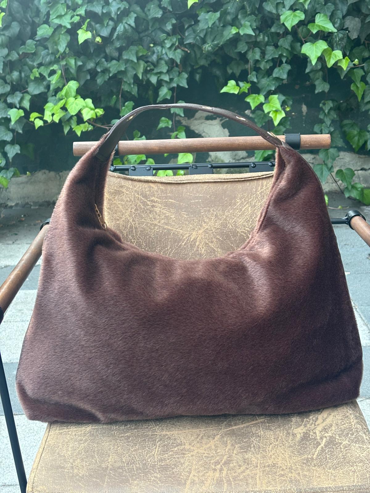 Peluş Dokulu Deri Detaylı Viona Kol Çanta Kahverengi