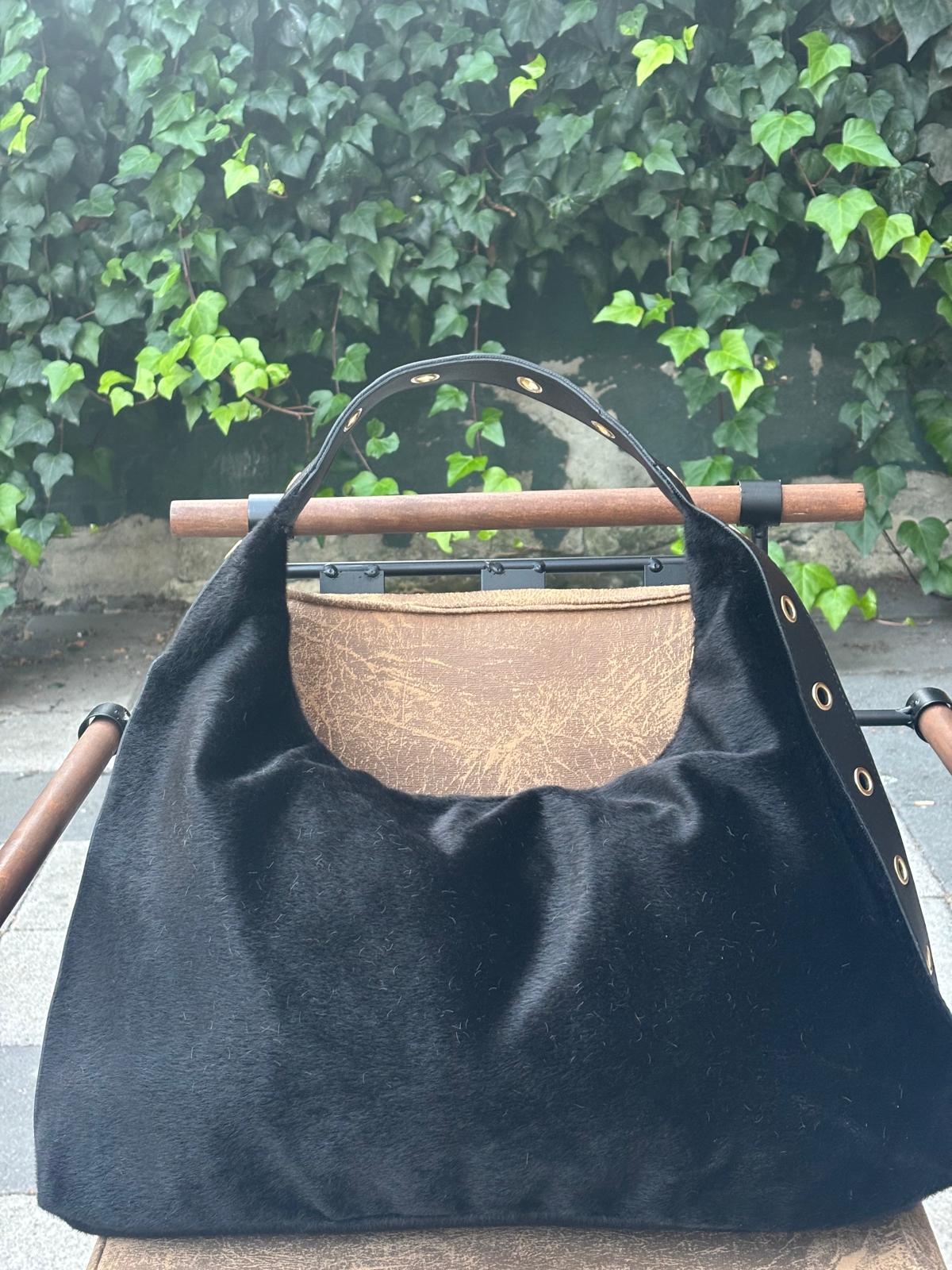 Peluş Dokulu Deri Detaylı Viona Kol Çanta Siyah